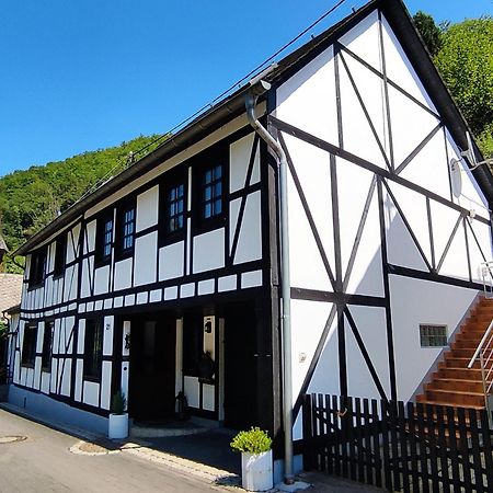 Ferienwohnung 'Unter Der Burg' Brodenbach Esterno foto