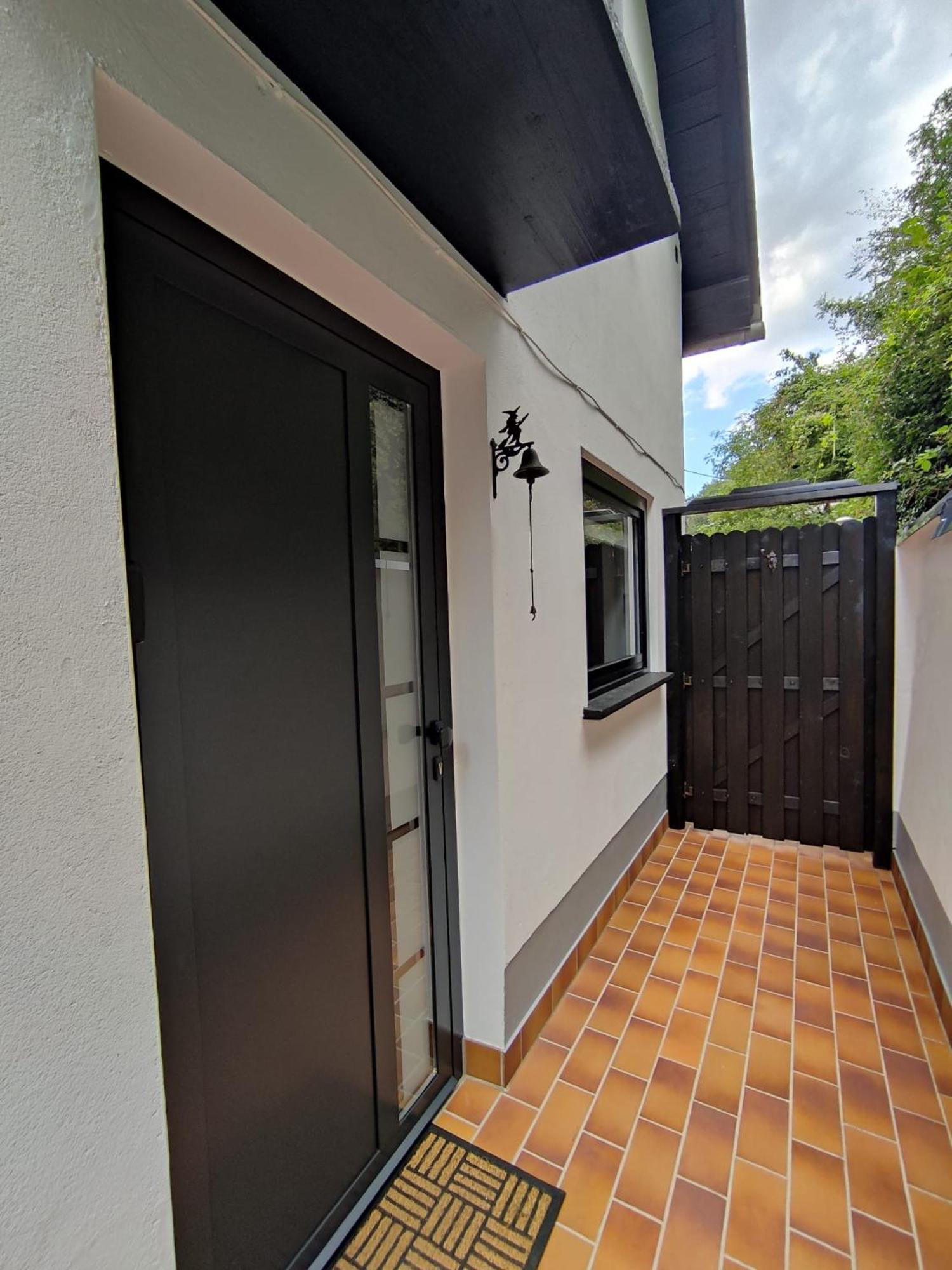 Ferienwohnung 'Unter Der Burg' Brodenbach Esterno foto